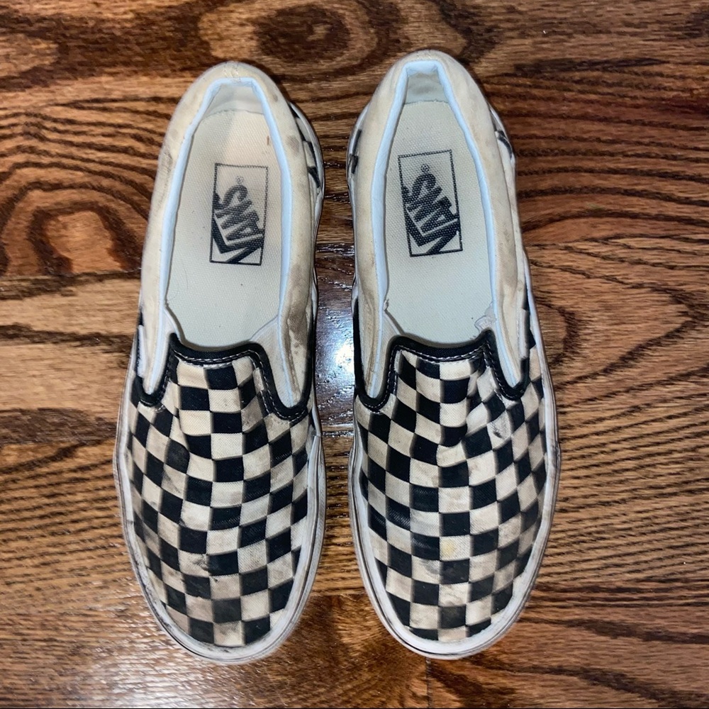 Black and white checkered Vans